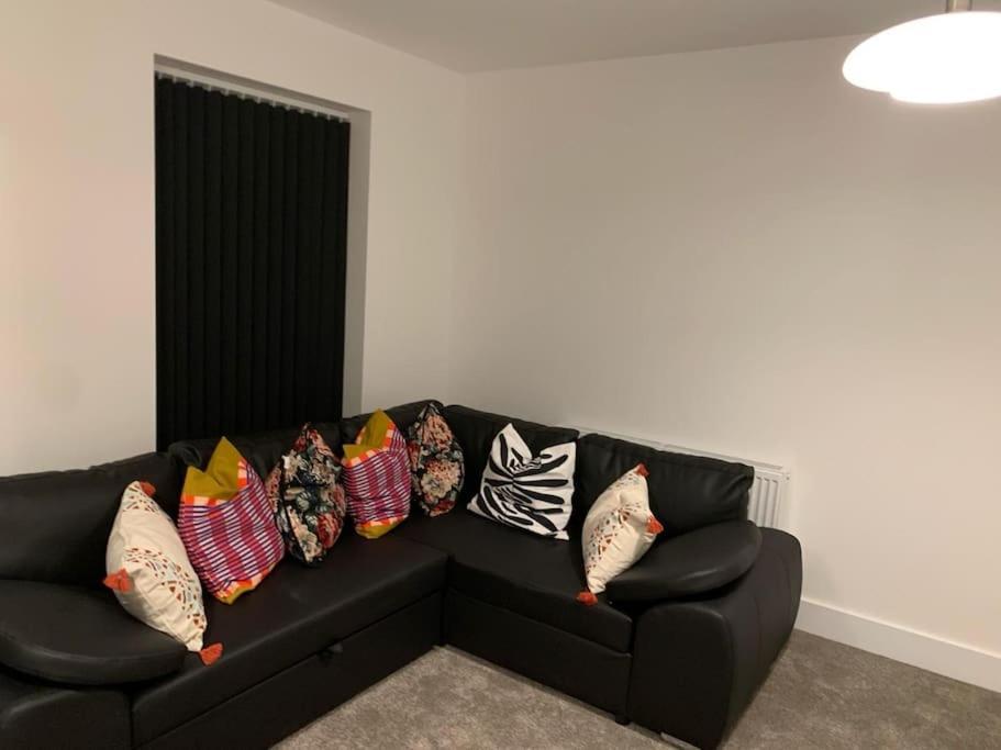Brand New Entire 4 Bed House Multiple Free Parking Early Check-In Late Check- Out Allowed South Ockendon Exterior photo