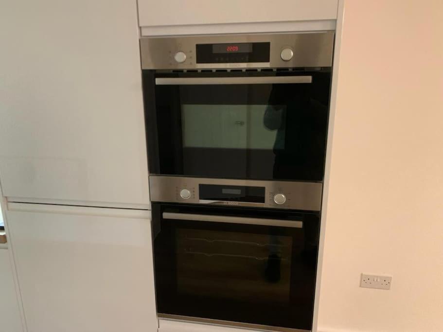 Brand New Entire 4 Bed House Multiple Free Parking Early Check-In Late Check- Out Allowed South Ockendon Exterior photo